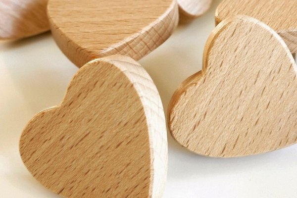 Wooden furniture handles made in Germany