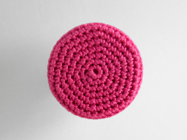 Crochet-covered furniture knob pink
